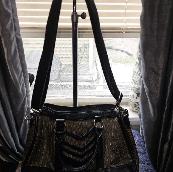 Volcom black leather chevron eccentric cloth rectangle crossbody/handbag - Picture 5 of 13